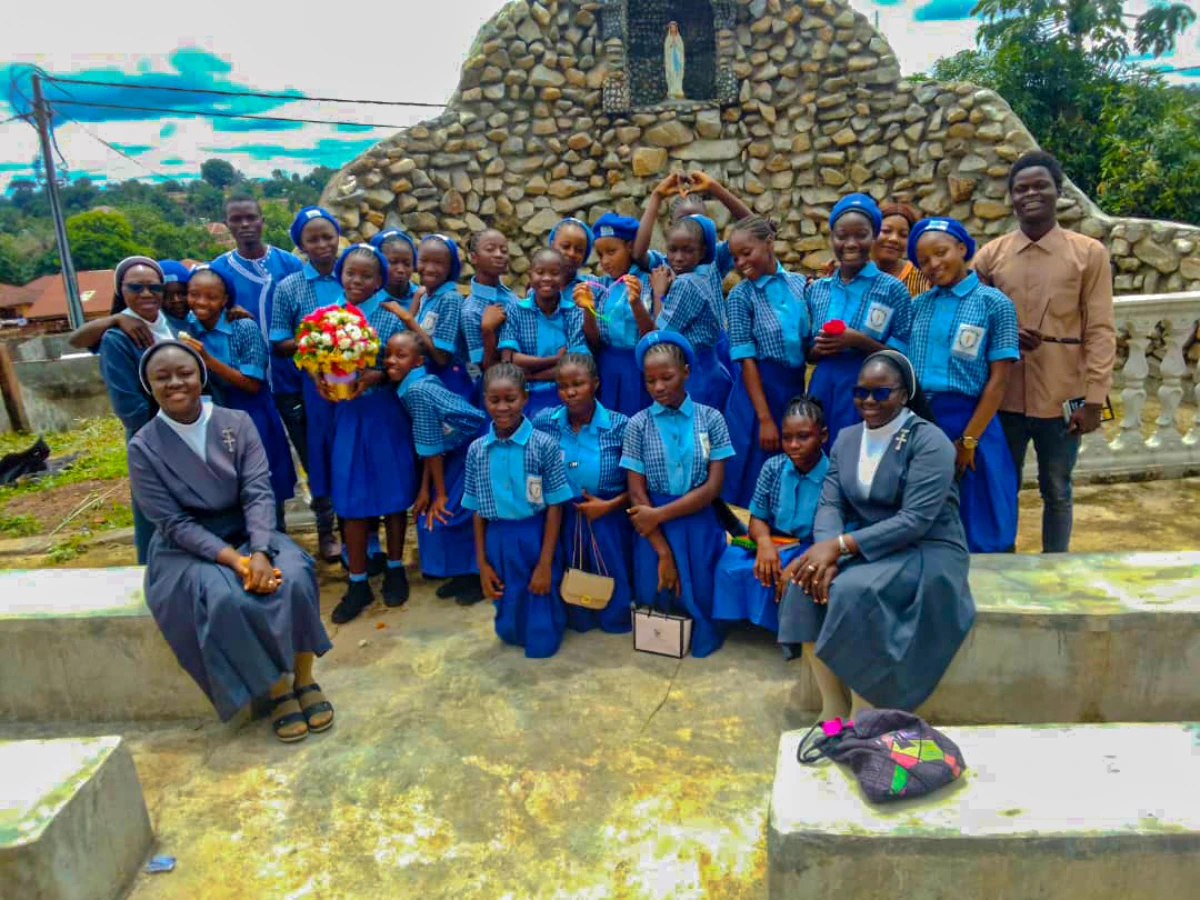 Misioneras Clarisas - Casa de KAILAHUN